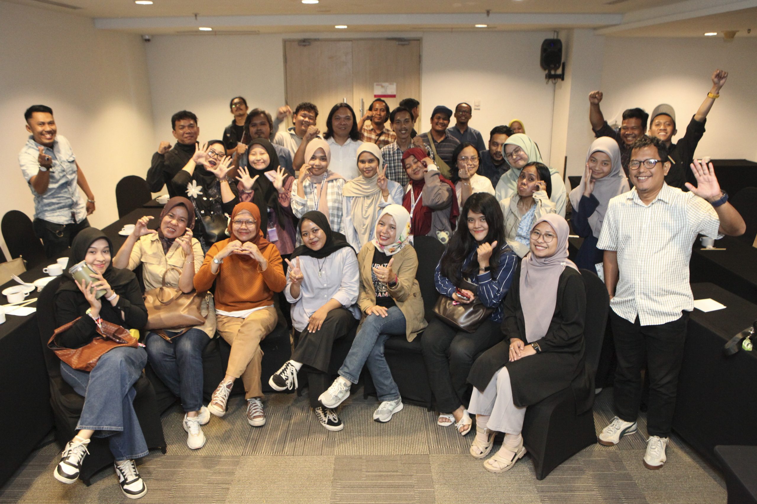 Pelatihan Jurnalisme Transisi Energi bertema “Jurnalisme Energi: Pendalaman Isu dan Penguatan Hasil Liputan di Media Sosial”, yang diselenggarakan AJI Kota Palembang di di Fave Hotel Palembang, Kamis (31/7).