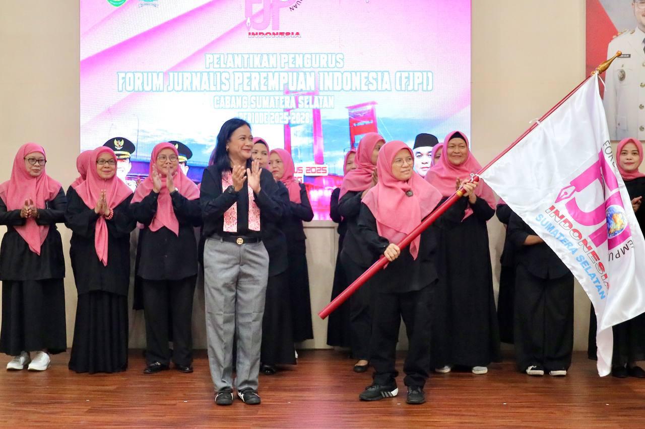 Pelantikan kepengurusan Forum Jurnalis Perempuan Indonesia (FJPI) Sumatera Selatan periode 2025–2028